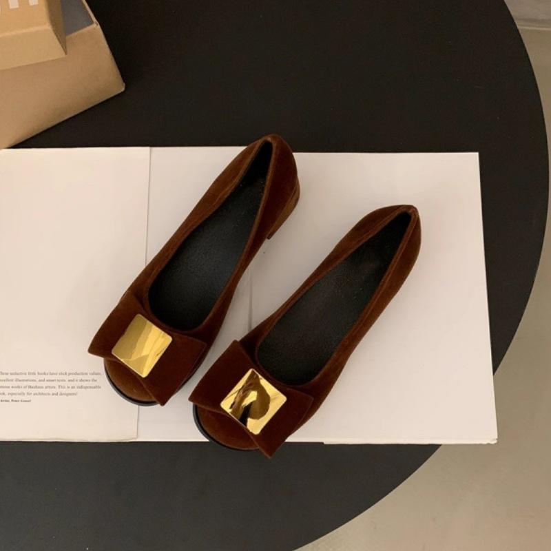 2025 spring and autumn suede niche light mouth thick heel single shoes women s simple versatile commuter shoes grandma shoes Mary Jane shoes 35 чёрный
2025 spring and autumn suede niche light mouth thick heel single shoes women s simple versatile commuter shoes grandma shoes Mary Jane shoes 35 чёрный