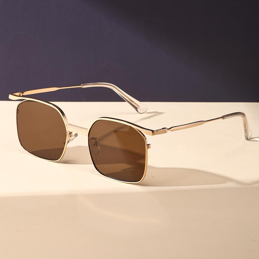 New European and American retro box edging steam punk Women men s sunglasses with personalized metal springs, Indian sunglasses коричневый
New European and American retro box edging steam punk Women men s sunglasses with personalized metal springs, Indian sunglasses коричневый