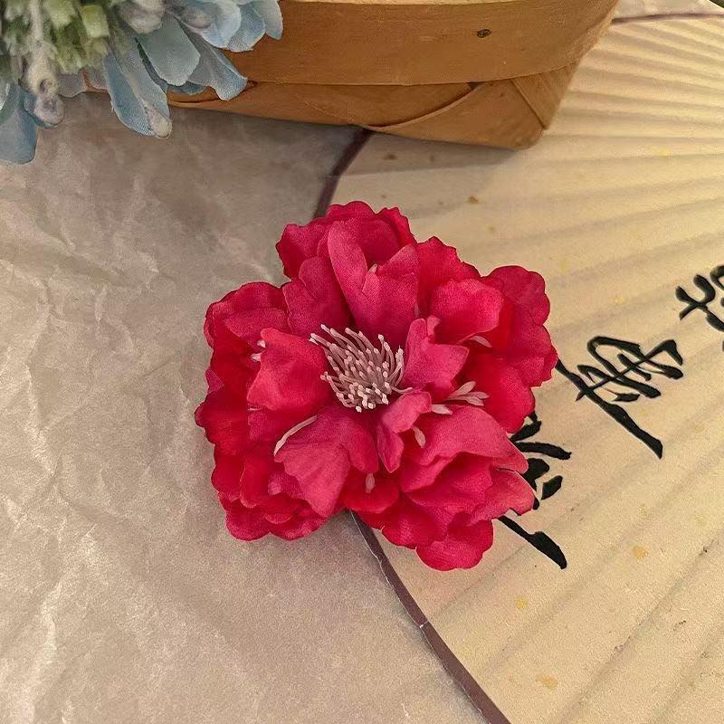 Hairpin Flower Hairpin with Flower Placed At The Ear and A Seaside Headpiece At The Top. червоний
Hairpin Flower Hairpin with Flower Placed At The Ear and A Seaside Headpiece At The Top. червоний
