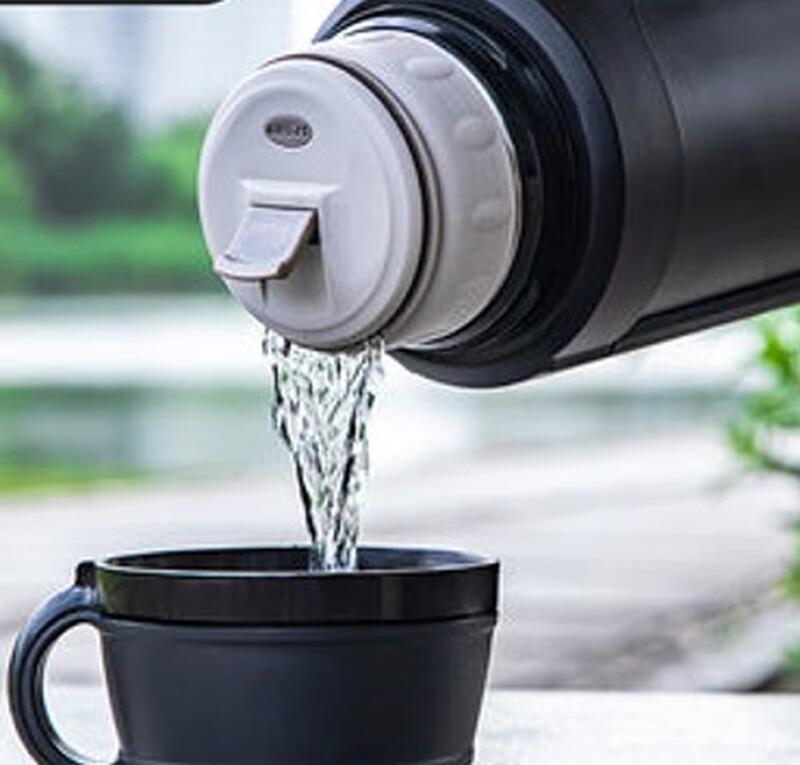 Fuguang Qicheng FGZ2117 2000ml Stainless Steel Vacuum Insulated Travel Bottle
Fuguang Qicheng FGZ2117 2000ml Stainless Steel Vacuum Insulated Travel Bottle