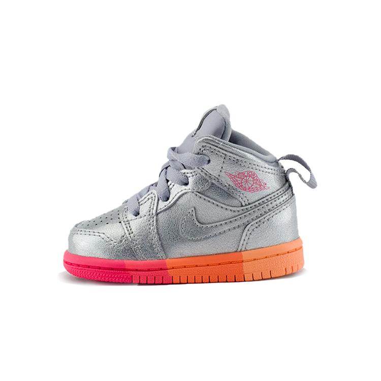Jordan 1 Mid TD Metallic Silver Pink Crimson 21
Jordan 1 Mid TD Metallic Silver Pink Crimson 21