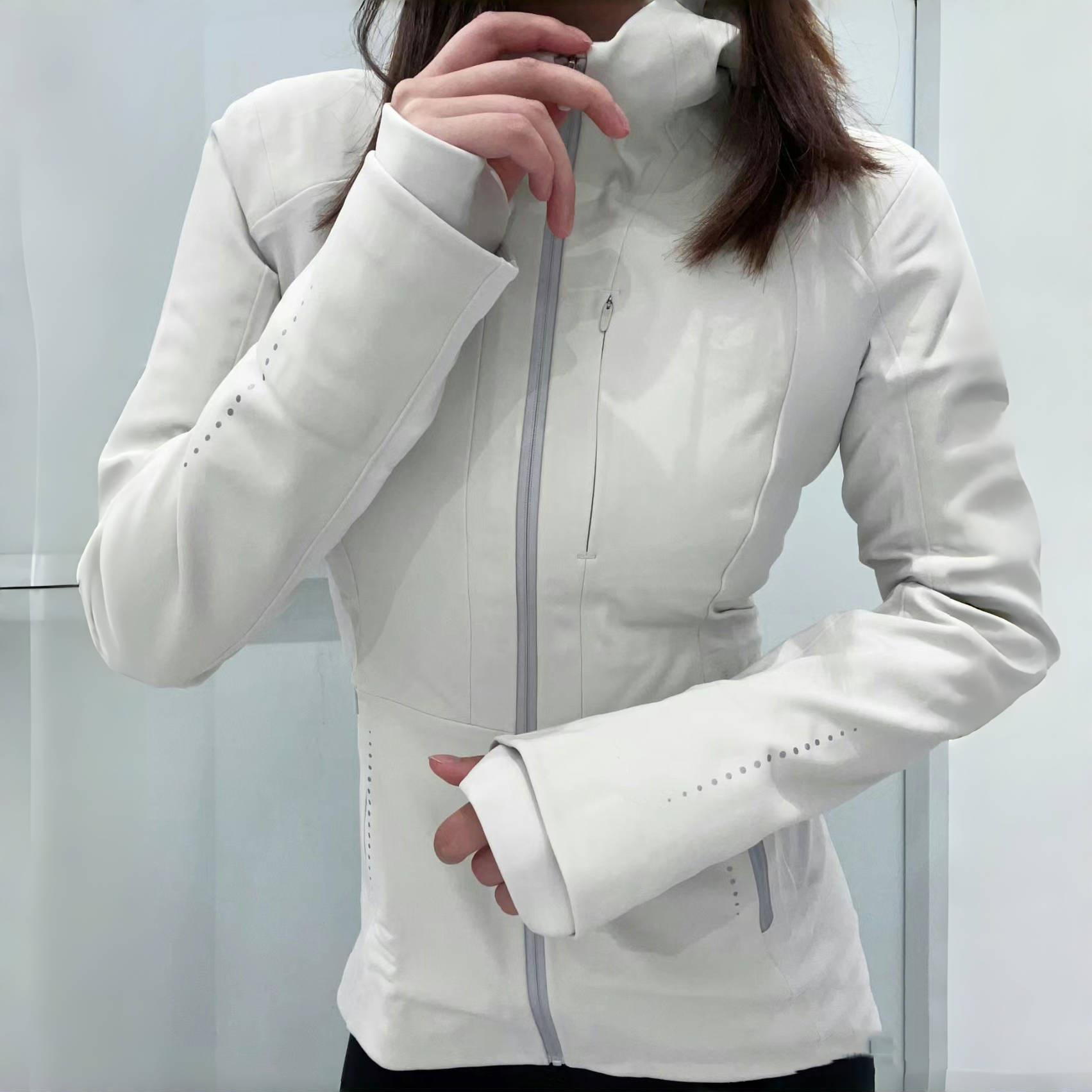 Winter Waterproof CrossChi Hooded Softshell Slim Fit Fleece-Lined Windbreaker Jacket XL
Winter Waterproof CrossChi Hooded Softshell Slim Fit Fleece-Lined Windbreaker Jacket XL