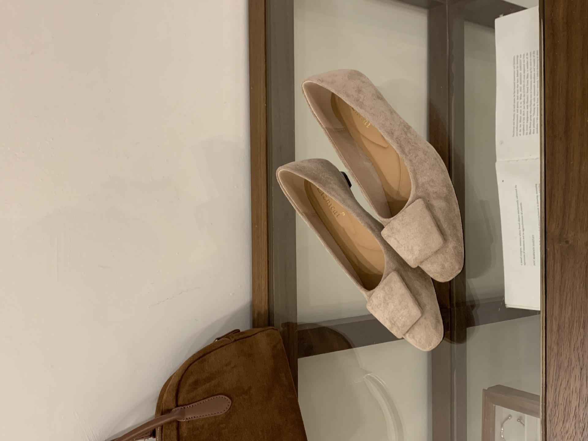 Low-heeled French retro square head square buckle Mary Jane single shoes women s shoes new in autumn 2025 39 хаки
Low-heeled French retro square head square buckle Mary Jane single shoes women s shoes new in autumn 2025 39 хаки