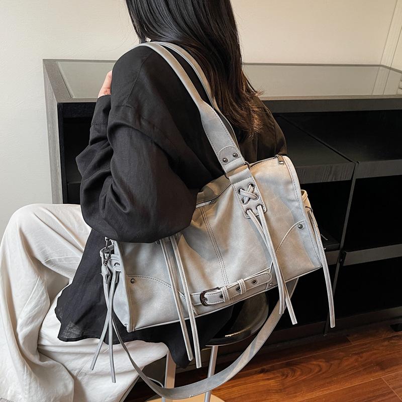 Vintage PU Leather Women s Shoulder Bags Casual Tooling Belt Ladies Crossbody Bag Large Capacity Female Travel Tote Handbags
Vintage PU Leather Women s Shoulder Bags Casual Tooling Belt Ladies Crossbody Bag Large Capacity Female Travel Tote Handbags