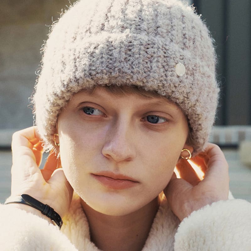 Шапка-бини LOEIL из мягкой шерстяной вязки - Бежевый FREE
Шапка-бини LOEIL из мягкой шерстяной вязки - Бежевый FREE