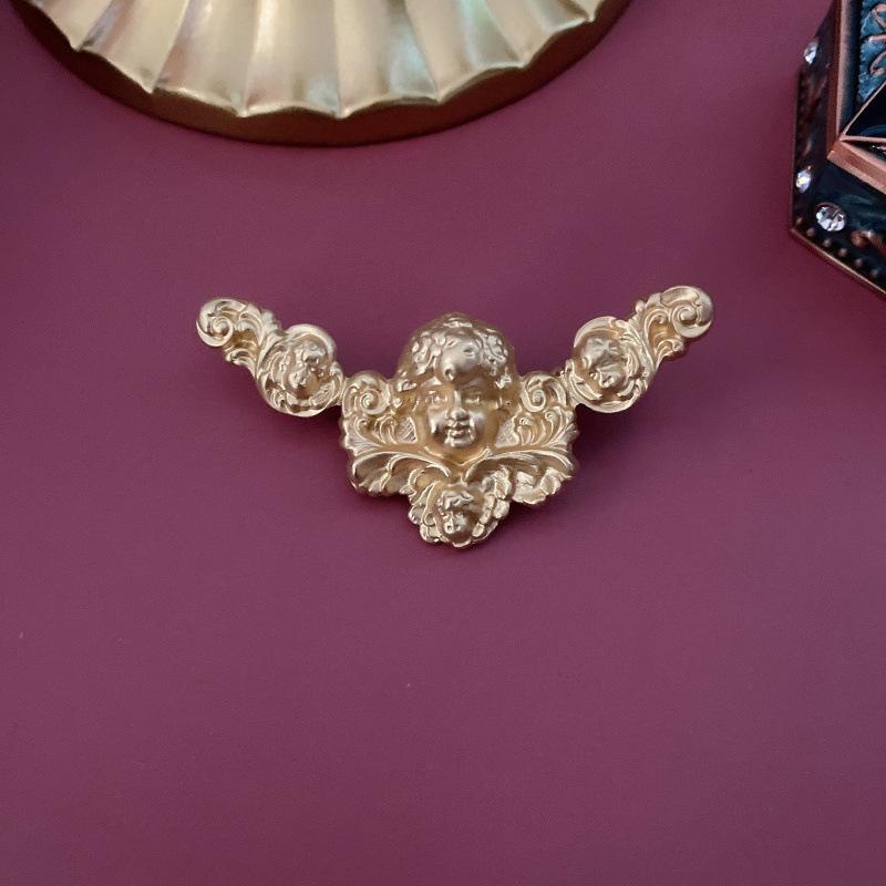 Винтажная брошь египетская тисненая птица аксессуары для одежды брошь матовое золото куртка украшение для одежды
Винтажная брошь египетская тисненая птица аксессуары для одежды брошь матовое золото куртка украшение для одежды