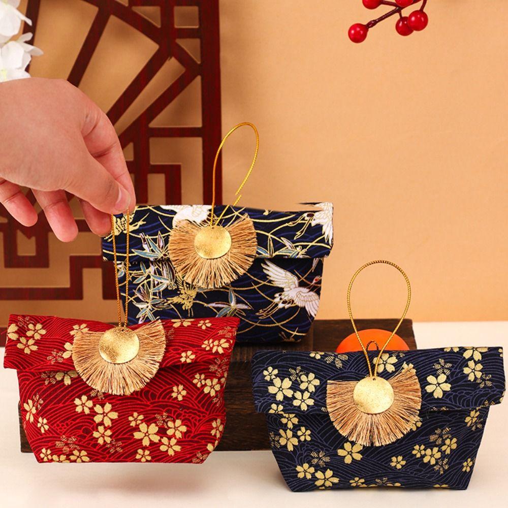 Wallet Canvas Storage Bag Lipstick Pack Embroidery Coin Purse Candy Box Wedding Candy Bag Festival B
Wallet Canvas Storage Bag Lipstick Pack Embroidery Coin Purse Candy Box Wedding Candy Bag Festival B