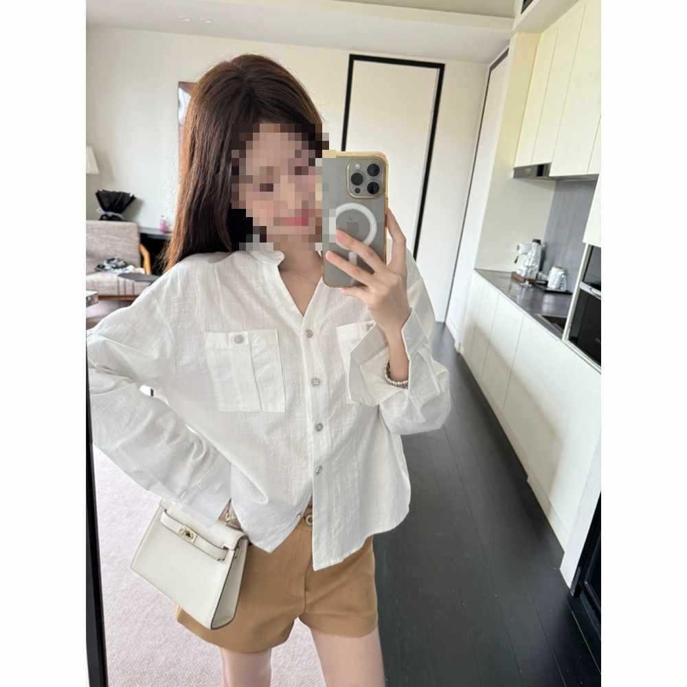 Elegant White Autumn Long Sleeve Women s Blouse - Slim Waist, Loose Fit, Unique Design M білий
Elegant White Autumn Long Sleeve Women s Blouse - Slim Waist, Loose Fit, Unique Design M білий