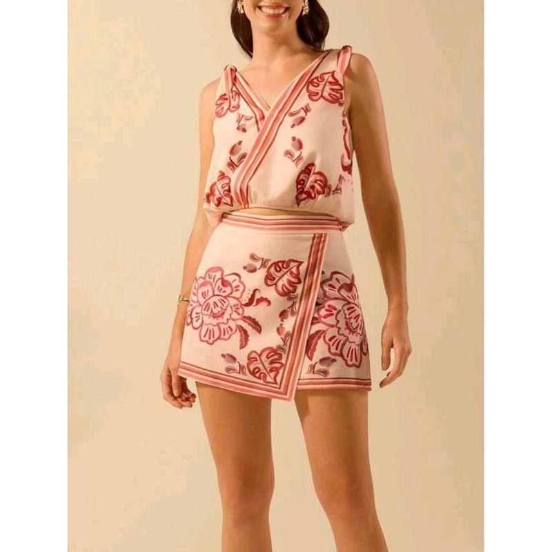 European and American Summer New V-neck Print Top Pantskirt Two-piece Set Women Picture Color S
European and American Summer New V-neck Print Top Pantskirt Two-piece Set Women Picture Color S