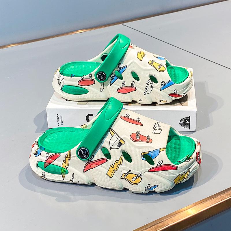 Детские крутые тапочки мужские и для детей старшего возраста летние новые однословные шлепанцы на мягкой подошве для дома, два варианта носки, средние и женские сандалии 37
Детские крутые тапочки мужские и для детей старшего возраста летние новые однословные шлепанцы на мягкой подошве для дома, два варианта носки, средние и женские сандалии 37