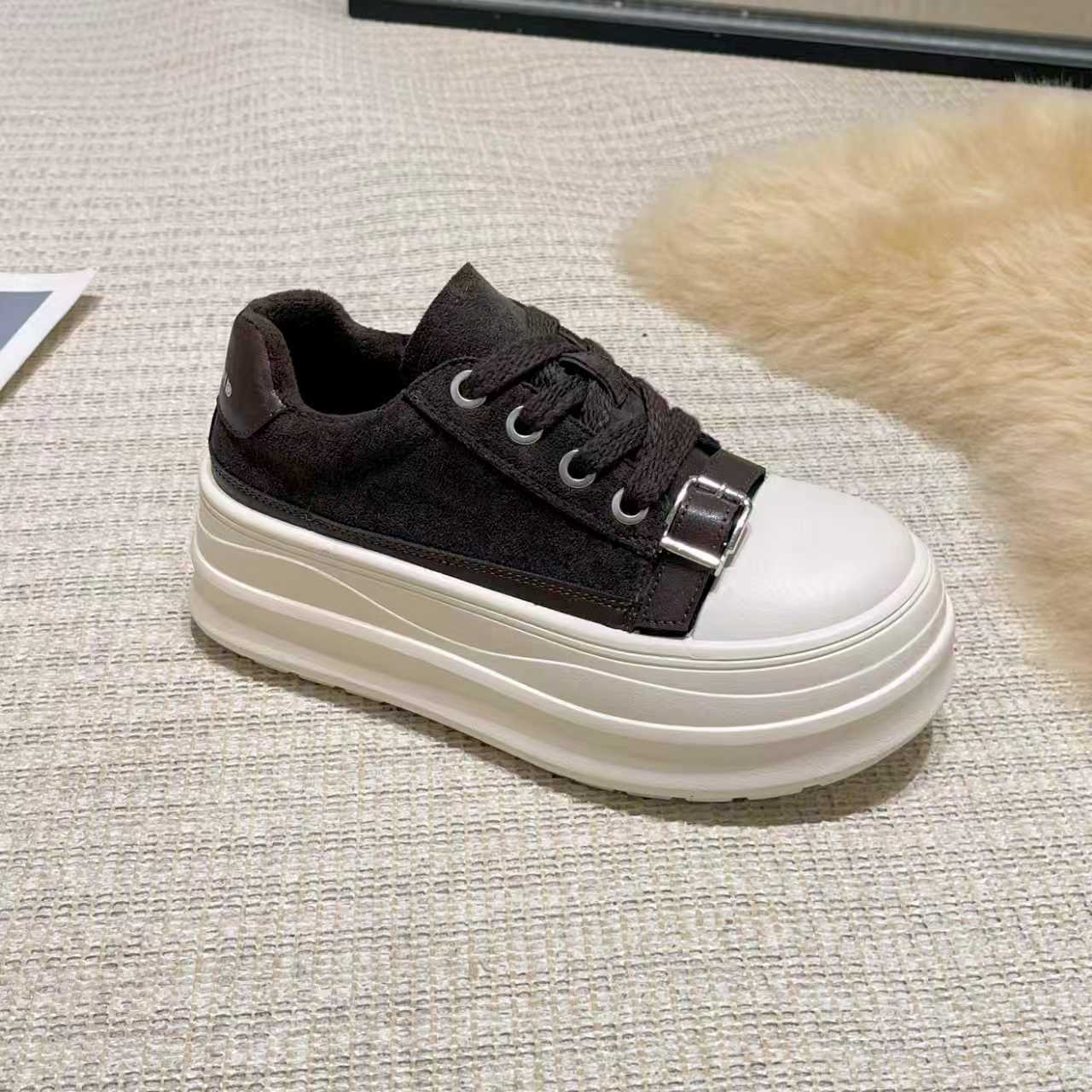 Корейский металлический пояс на шнуровке, немецкие тренировочные туфли, женские, 2025, осень, новая мода, универсальные, спортивные, повседневные, маленькие кеды 37
Корейский металлический пояс на шнуровке, немецкие тренировочные туфли, женские, 2025, осень, новая мода, универсальные, спортивные, повседневные, маленькие кеды 37