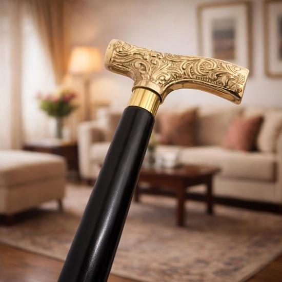 Hand Engraved Brass Handle Walking Cane Style Gentleman s Gift
Hand Engraved Brass Handle Walking Cane Style Gentleman s Gift