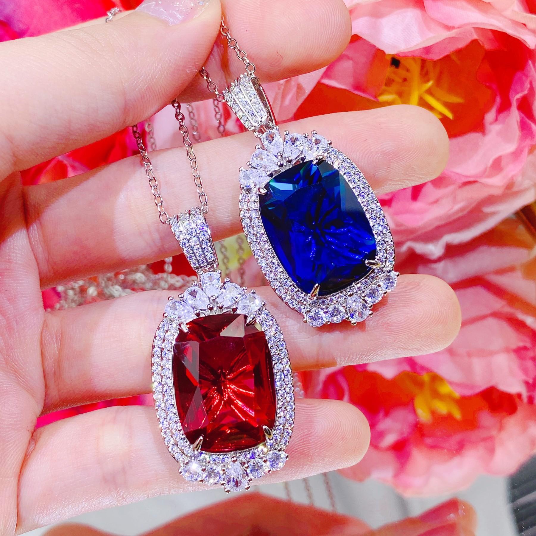 Charm 2023 New Fashion Vintage Jewelry 925 Silver Lab Ruby Sapphire Pendant Necklace Women Clavicle Chain Luxury Fine Wedding Gifts 45cm
Charm 2023 New Fashion Vintage Jewelry 925 Silver Lab Ruby Sapphire Pendant Necklace Women Clavicle Chain Luxury Fine Wedding Gifts 45cm
