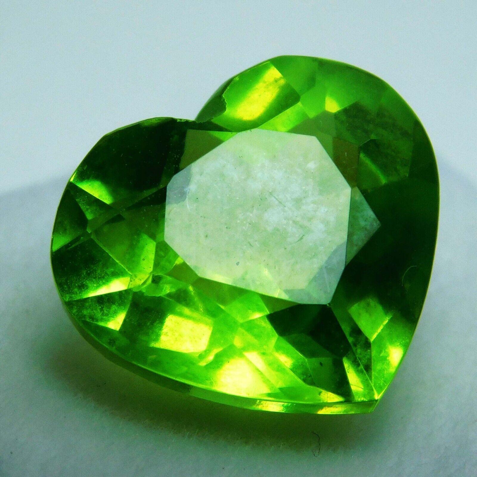 NATURAL Green Peridot Heart Shape 10.12 Ct CERTIFIED Loose Gemstones For Jewelry 13 mm Approx. зелений
NATURAL Green Peridot Heart Shape 10.12 Ct CERTIFIED Loose Gemstones For Jewelry 13 mm Approx. зелений