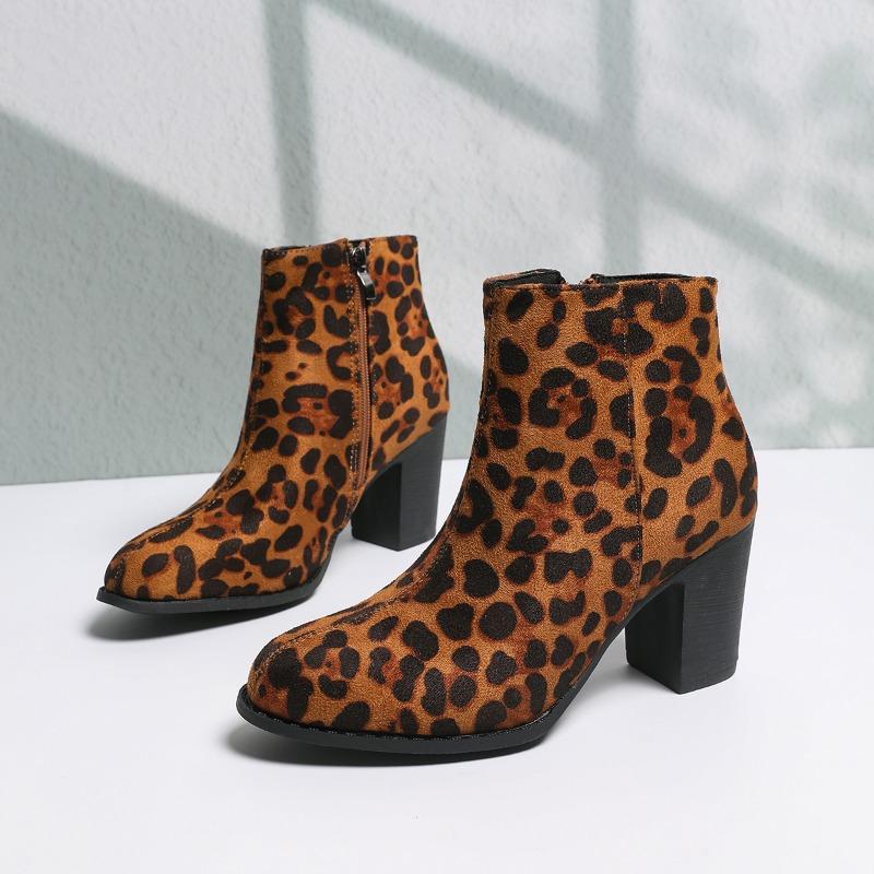 Skinny and Heightened Fashion Boots Short Boots 2026 Autumn Winter New Suede Square Toe Block Heel Back Zipper Booties 42
Skinny and Heightened Fashion Boots Short Boots 2026 Autumn Winter New Suede Square Toe Block Heel Back Zipper Booties 42