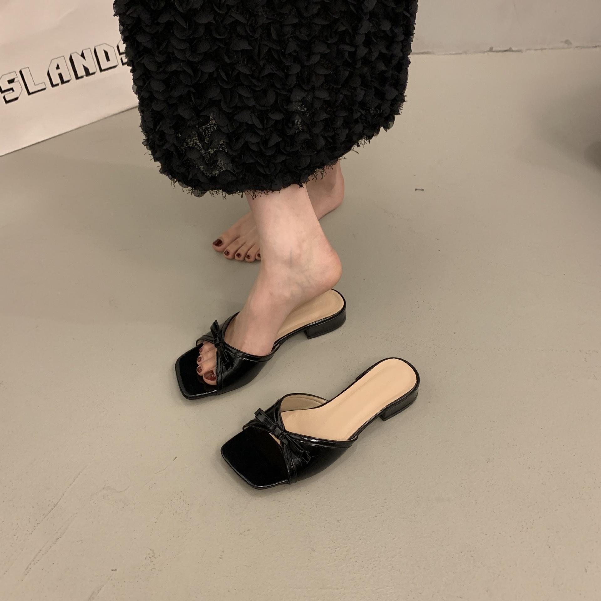Slippers One Word Summer Women s New French Square Toe Bow Sandals 35EU/CN36 чёрный
Slippers One Word Summer Women s New French Square Toe Bow Sandals 35EU/CN36 чёрный
