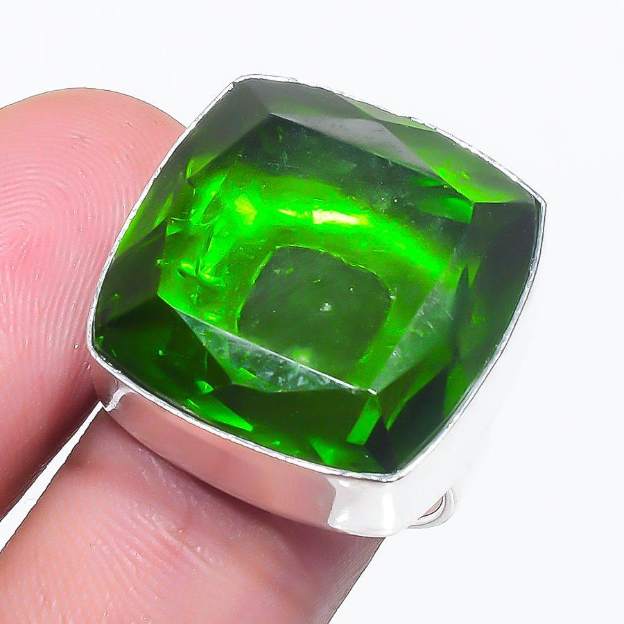 Natural Peridot Gemstone Handmade 925 Sterling Silver Jewelry Ring Size 7 AR-15852
Natural Peridot Gemstone Handmade 925 Sterling Silver Jewelry Ring Size 7 AR-15852