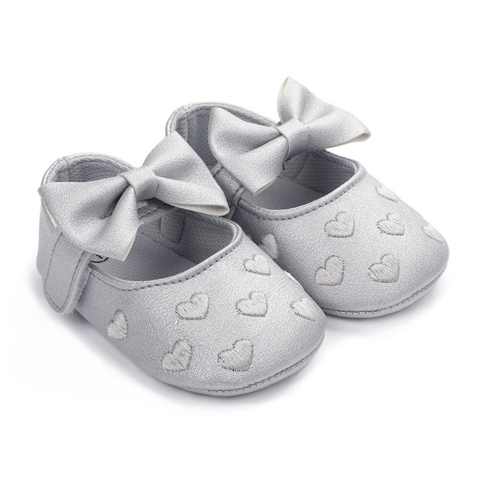 Cute Appearance Leather Baby Shoes Non-slip Newborn First Walkers Toddler Shoes Daily Wear серебряный
Cute Appearance Leather Baby Shoes Non-slip Newborn First Walkers Toddler Shoes Daily Wear серебряный