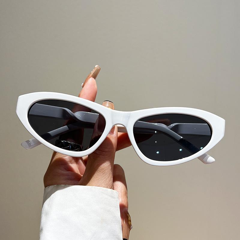 Fashion Vintage Small Frame Cat Eye Sunglasses Women For Men Trendy Sun Glasses Punk Luxury Brand Designer Retro Pink Bent Shade
Fashion Vintage Small Frame Cat Eye Sunglasses Women For Men Trendy Sun Glasses Punk Luxury Brand Designer Retro Pink Bent Shade