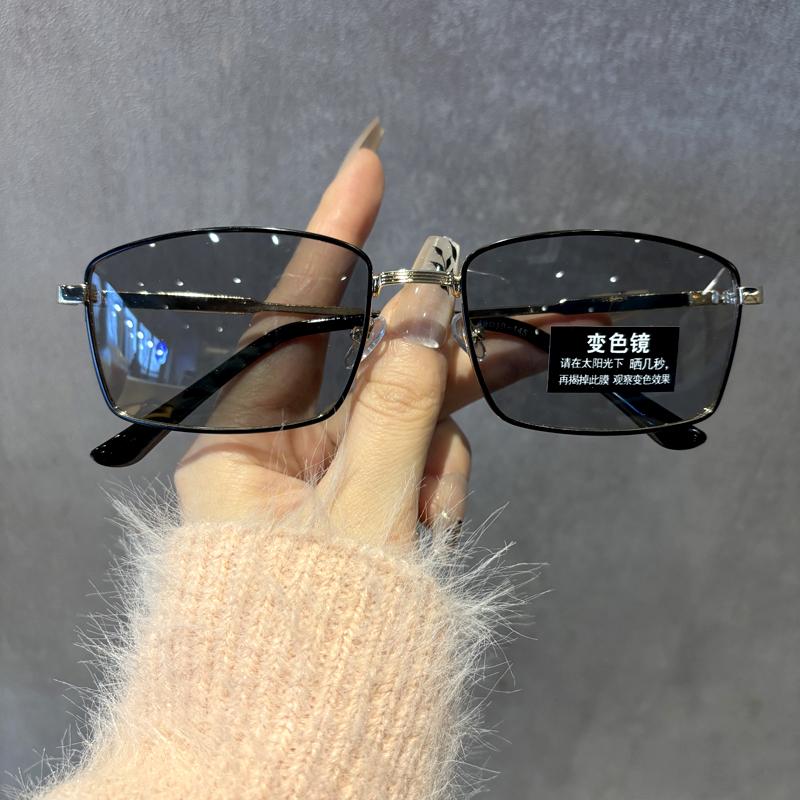 2026 New Large Frame Polarized Sunglasses For Men Smart Color Change Driving Special UV Fishing Sunglasses
2026 New Large Frame Polarized Sunglasses For Men Smart Color Change Driving Special UV Fishing Sunglasses