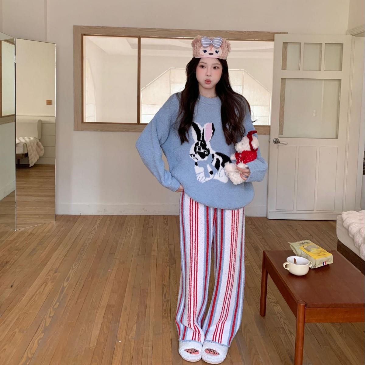 Women s Winter Feather Yarn Fleece Pajamas - Soft, Fluffy, Anti-Static, High-End Quality One size 80-130 jin синій
Women s Winter Feather Yarn Fleece Pajamas - Soft, Fluffy, Anti-Static, High-End Quality One size 80-130 jin синій