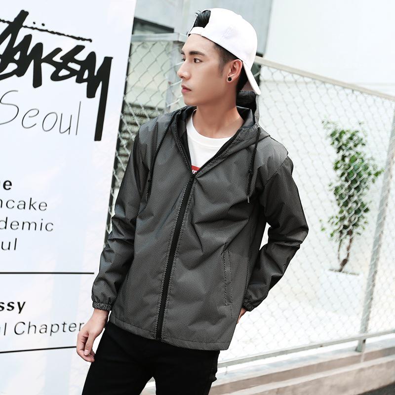 2025 Men s Trendy Reflective Trench Coat: Autumn/Winter Teen Sports Couple Jacket Large
2025 Men s Trendy Reflective Trench Coat: Autumn/Winter Teen Sports Couple Jacket Large