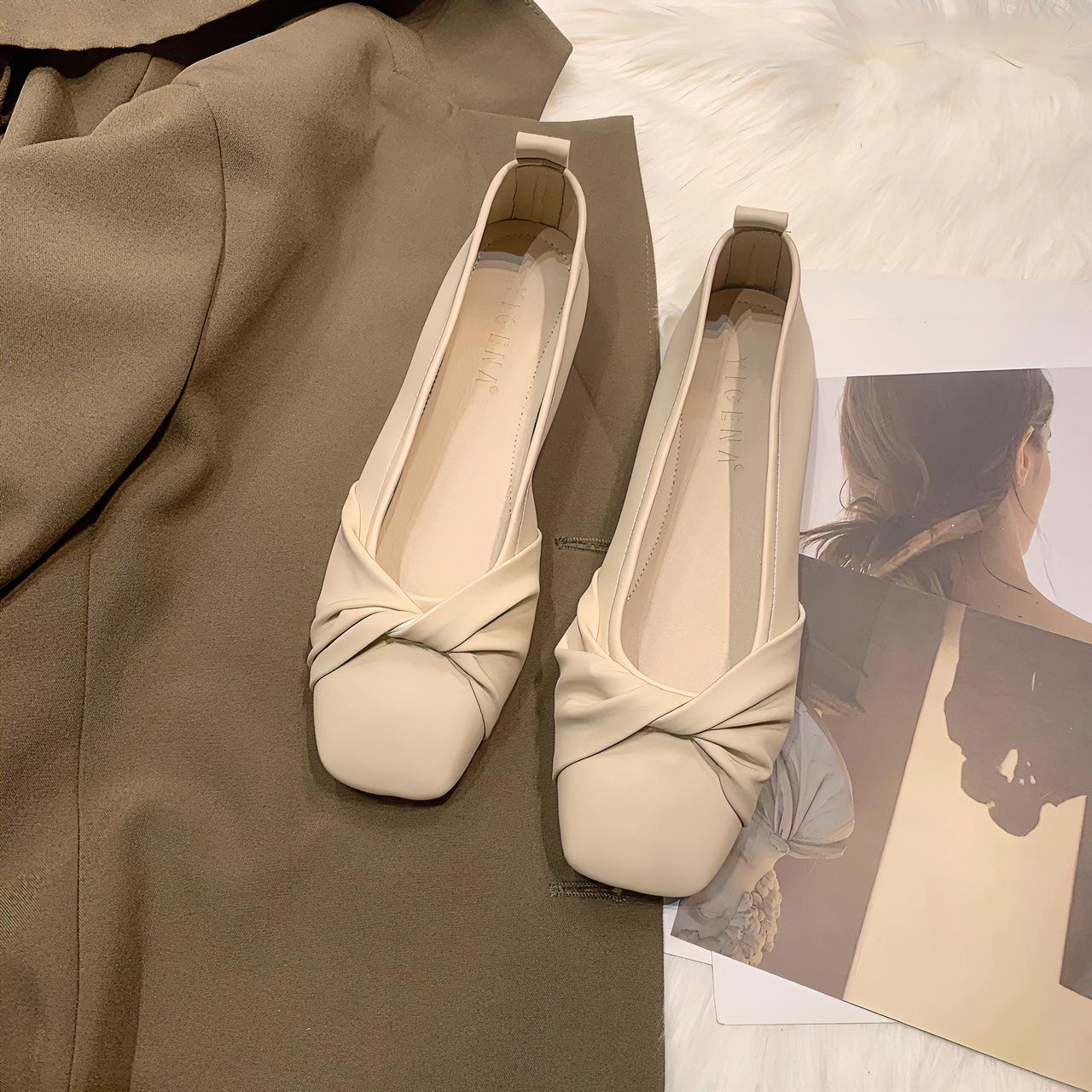 Mary Jane fairy wind gentle soft-soled ladyshoes spring and autumn 2024 new versatile flat-soled Doudou grandma single shoes women 40
Mary Jane fairy wind gentle soft-soled ladyshoes spring and autumn 2024 new versatile flat-soled Doudou grandma single shoes women 40