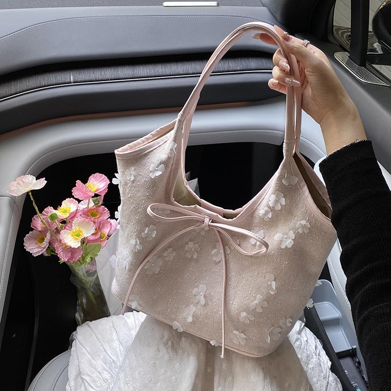 Summer fashion women s textured bucket bag women s 2025 new contrasting color splicing simple messenger bag чорний
Summer fashion women s textured bucket bag women s 2025 new contrasting color splicing simple messenger bag чорний
