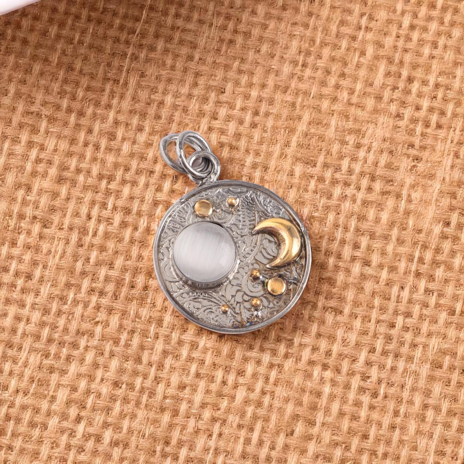 Selenite Gemstone 925 Sterling Silver Jewelry Handcrafted Pendant 1.30 For Gift PP-33-42
Selenite Gemstone 925 Sterling Silver Jewelry Handcrafted Pendant 1.30 For Gift PP-33-42