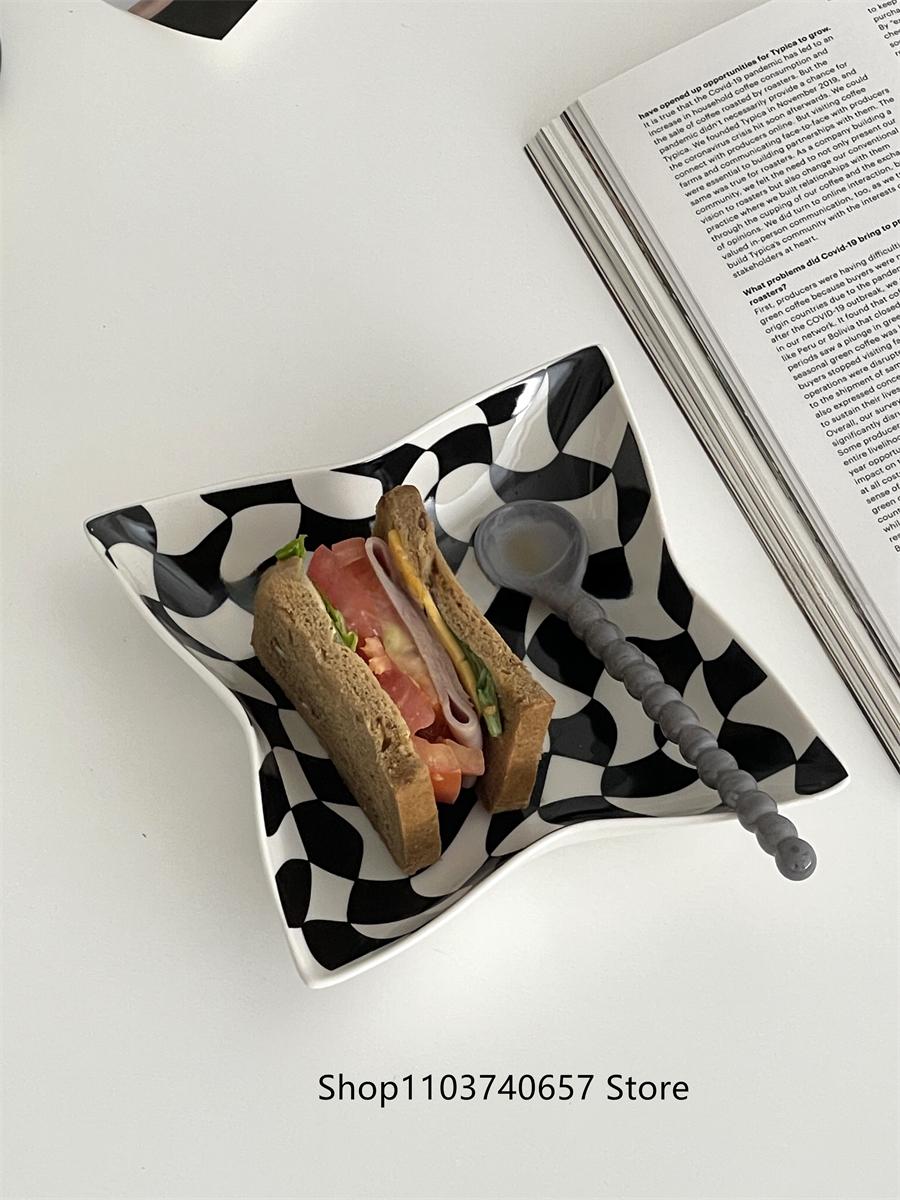 Vintage Checkerboard Origami Creative Candy Plate Irregular Ceramic Jewelry Storage Plate Korean-style Pastry Dessert Tray
Vintage Checkerboard Origami Creative Candy Plate Irregular Ceramic Jewelry Storage Plate Korean-style Pastry Dessert Tray