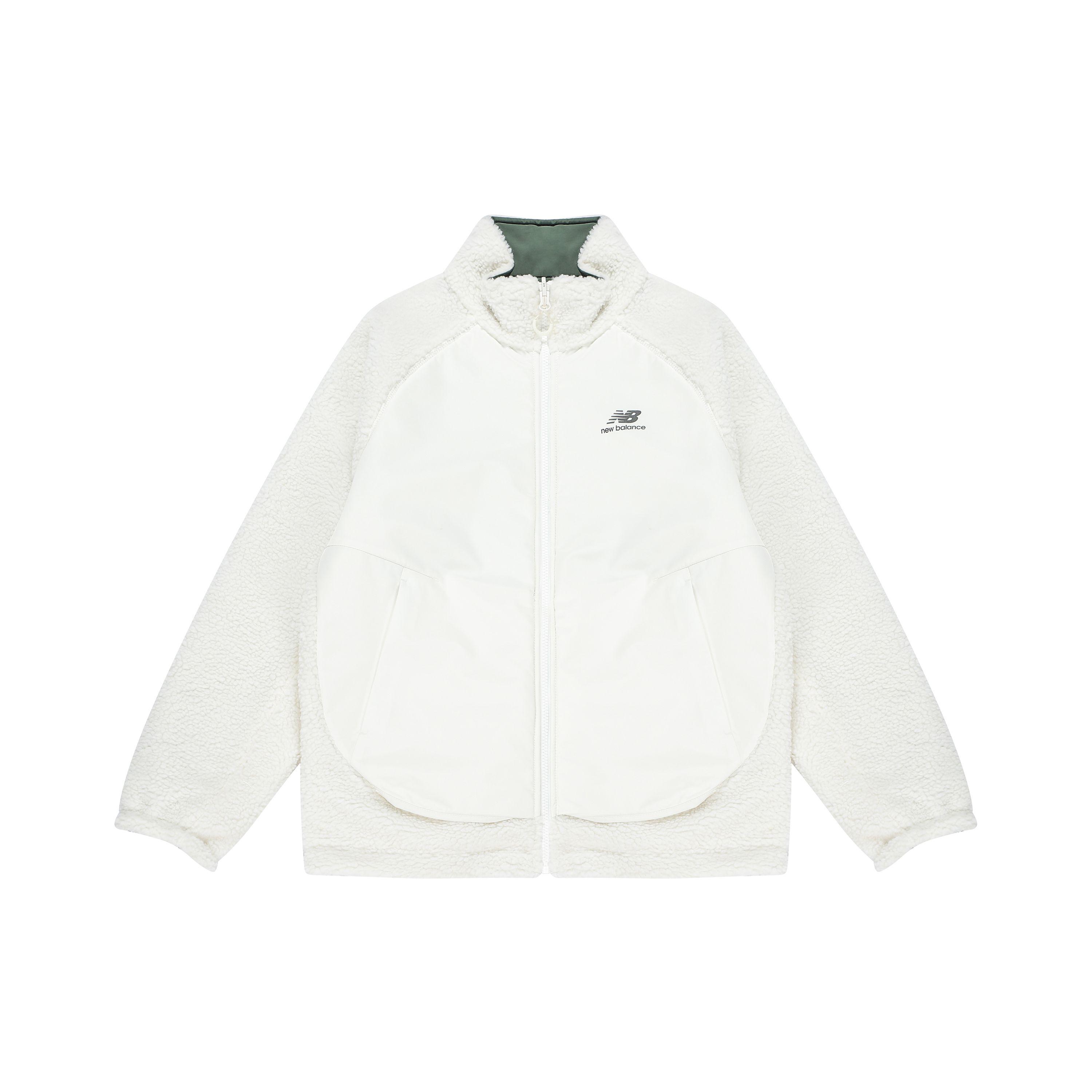 Двусторонняя куртка New Balance из тканого шерпа с логотипом и цветными блоками, куртки унисекс цвета слоновой кости, 6DC39703-IV
Двусторонняя куртка New Balance из тканого шерпа с логотипом и цветными блоками, куртки унисекс цвета слоновой кости, 6DC39703-IV