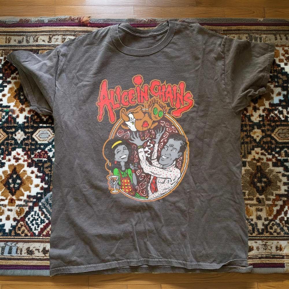 NEW Alice In Chains 1996 Vintage Style Unisex Charcoal TShirt Size S5XL Unisex T-Shirt S
NEW Alice In Chains 1996 Vintage Style Unisex Charcoal TShirt Size S5XL Unisex T-Shirt S