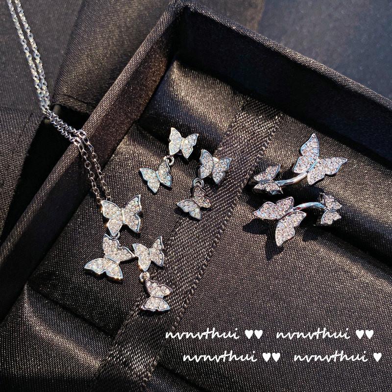 Многослойное открытое кольцо с ярким бриллиантом Fly Fly the Butterfly, кольцо на ключицу с платиновым покрытием 18 карат, многослойное инкрустированное кольцо
Многослойное открытое кольцо с ярким бриллиантом Fly Fly the Butterfly, кольцо на ключицу с платиновым покрытием 18 карат, многослойное инкрустированное кольцо