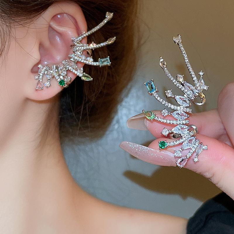 Color zircon water drop wing ear bone clip light luxury temperament advanced ear clip 2025 new fashion versatile earrings
Color zircon water drop wing ear bone clip light luxury temperament advanced ear clip 2025 new fashion versatile earrings
