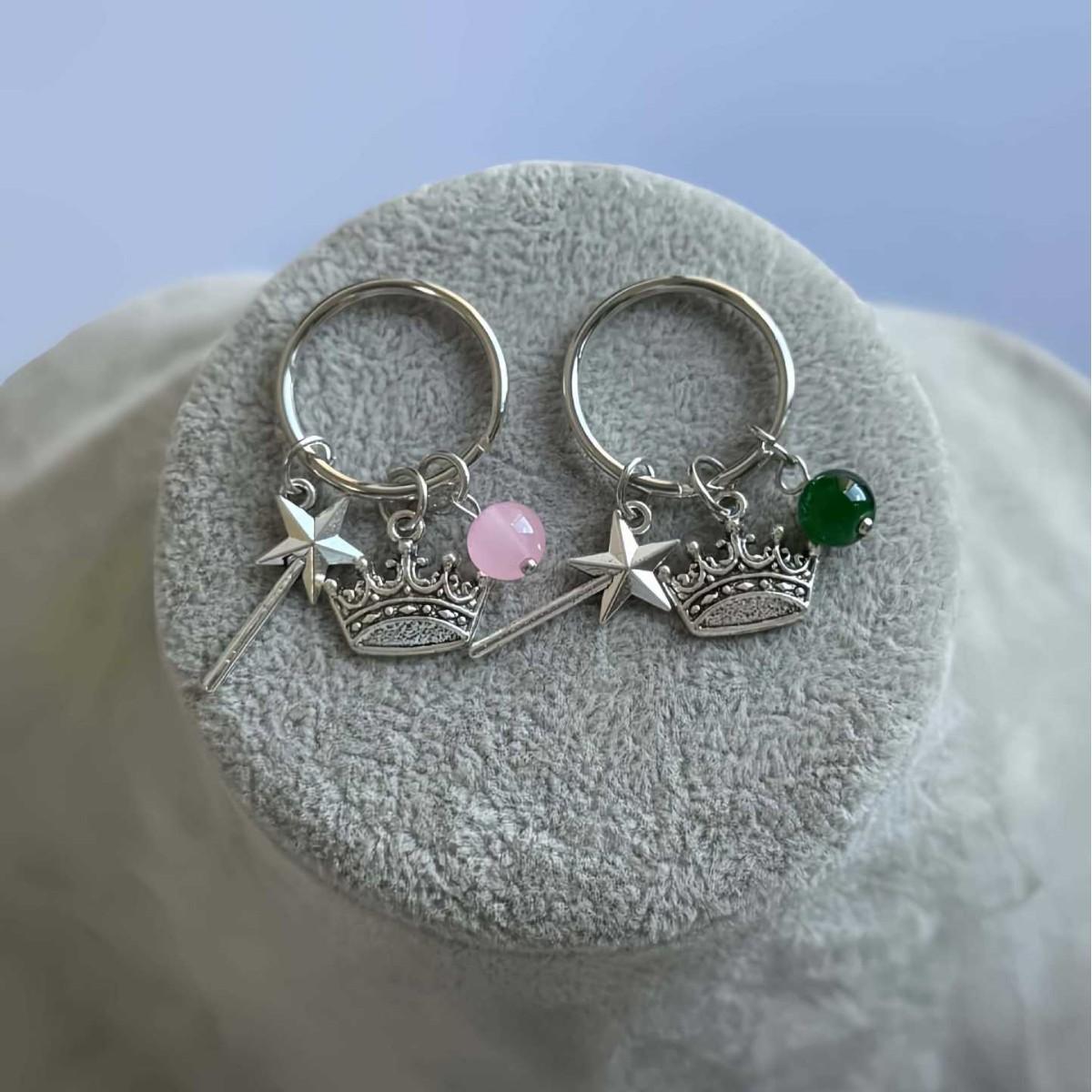 Charm Sliver Color Wizard Hat Broom Crown Scepter Green Pink Crystal Bead Pendant Key Chains for Women Halloween Magic Jewelry
Charm Sliver Color Wizard Hat Broom Crown Scepter Green Pink Crystal Bead Pendant Key Chains for Women Halloween Magic Jewelry