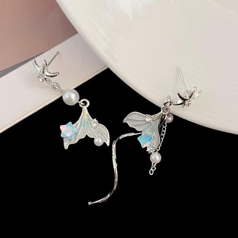 Asymmetric Mermaid Starfish Earrings Luxury Enamel Pearl Jewelry Elegant Vacation Drip Diamond Earrings
Asymmetric Mermaid Starfish Earrings Luxury Enamel Pearl Jewelry Elegant Vacation Drip Diamond Earrings