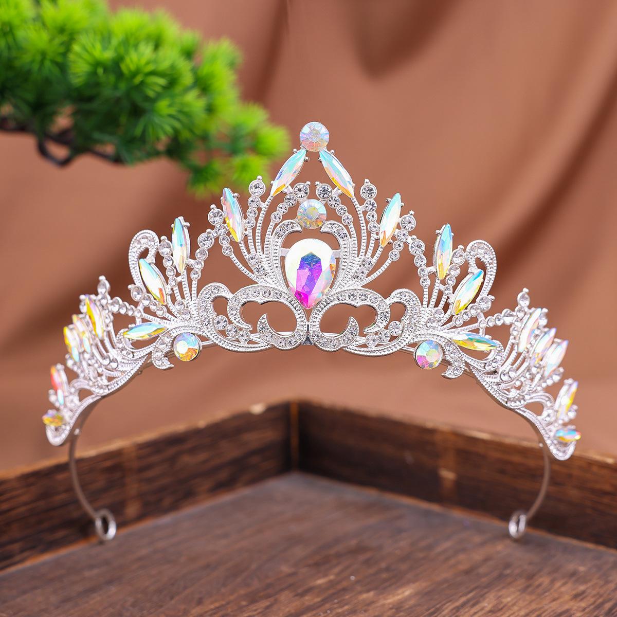 Luxurious Rhinestone Updo Crown Headwear for European and American Brides Wedding Banquet Ball International Station Hair Accessories
Luxurious Rhinestone Updo Crown Headwear for European and American Brides Wedding Banquet Ball International Station Hair Accessories