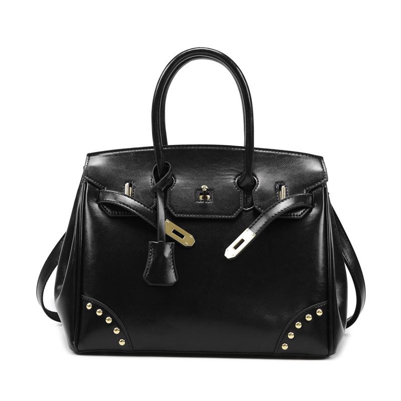 Ретро ручная маленькая квадратная сумка, повседневная сумка-мессенджер на плечо для поездок, модная текстурная сумка через плечо на одном плече, женская сумка чёрный
Ретро ручная маленькая квадратная сумка, повседневная сумка-мессенджер на плечо для поездок, модная текстурная сумка через плечо на одном плече, женская сумка чёрный