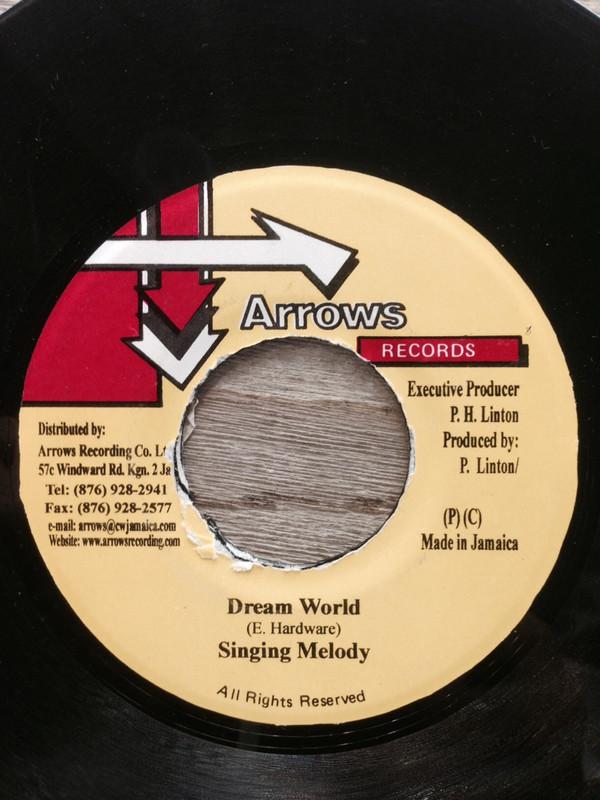 7inch Record SINGING MELODY - Dream World NONE Arrows Records Jamaica Reggae, Ska & Dub Used
7inch Record SINGING MELODY - Dream World NONE Arrows Records Jamaica Reggae, Ska & Dub Used
