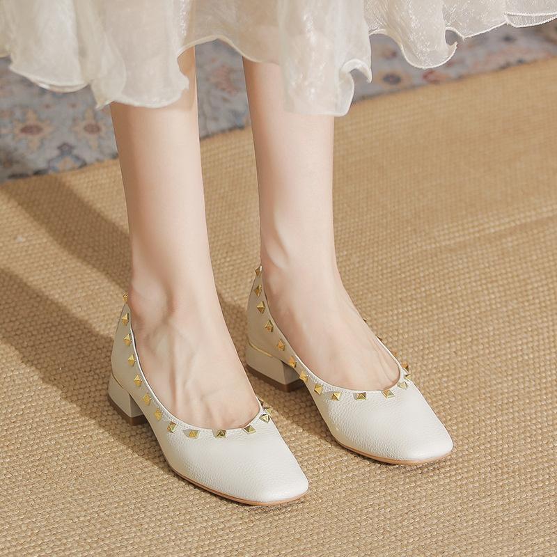 Детские туфли на заклепках весна и осень, новые квадратные туфли с неглубоким горлом и плоским дном, мягкая подошва, черные туфли на иве, женские 39
Детские туфли на заклепках весна и осень, новые квадратные туфли с неглубоким горлом и плоским дном, мягкая подошва, черные туфли на иве, женские 39