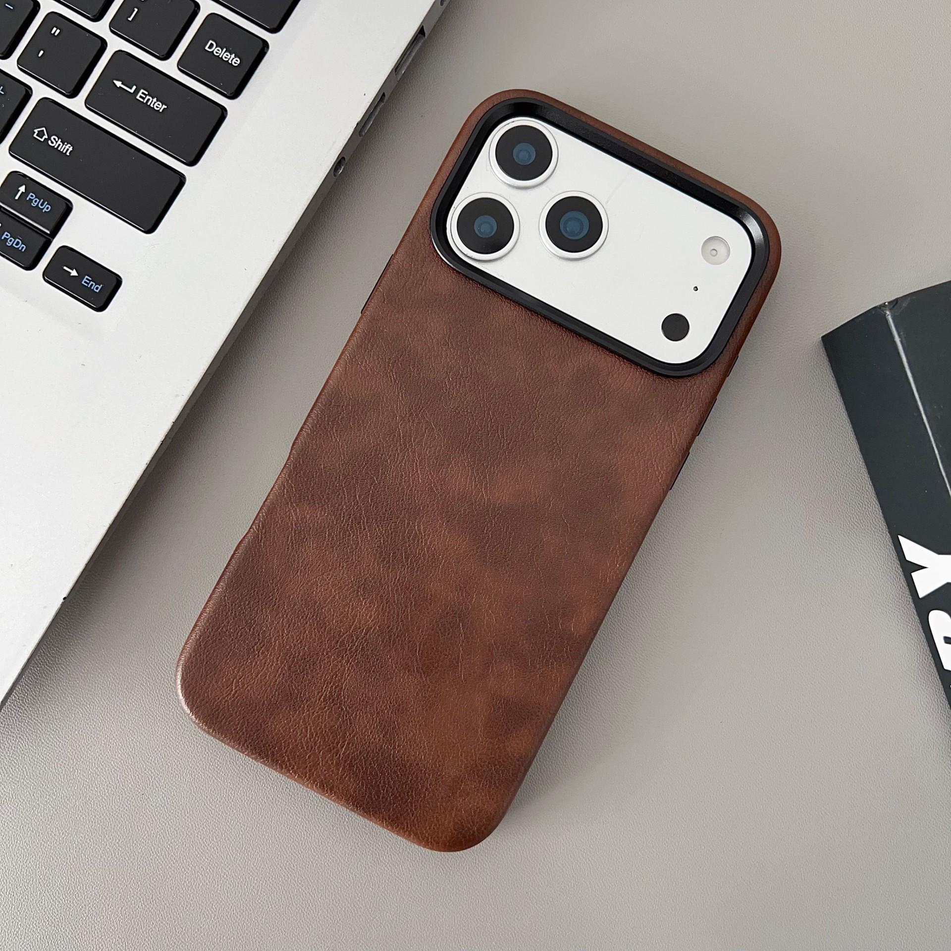 Retro Crazy Horse Leather Grain Magnetic Drop-proof Protective Case for iPhone 17 Pro Max. iPhone 15 Pro дубильная кора
Retro Crazy Horse Leather Grain Magnetic Drop-proof Protective Case for iPhone 17 Pro Max. iPhone 15 Pro дубильная кора