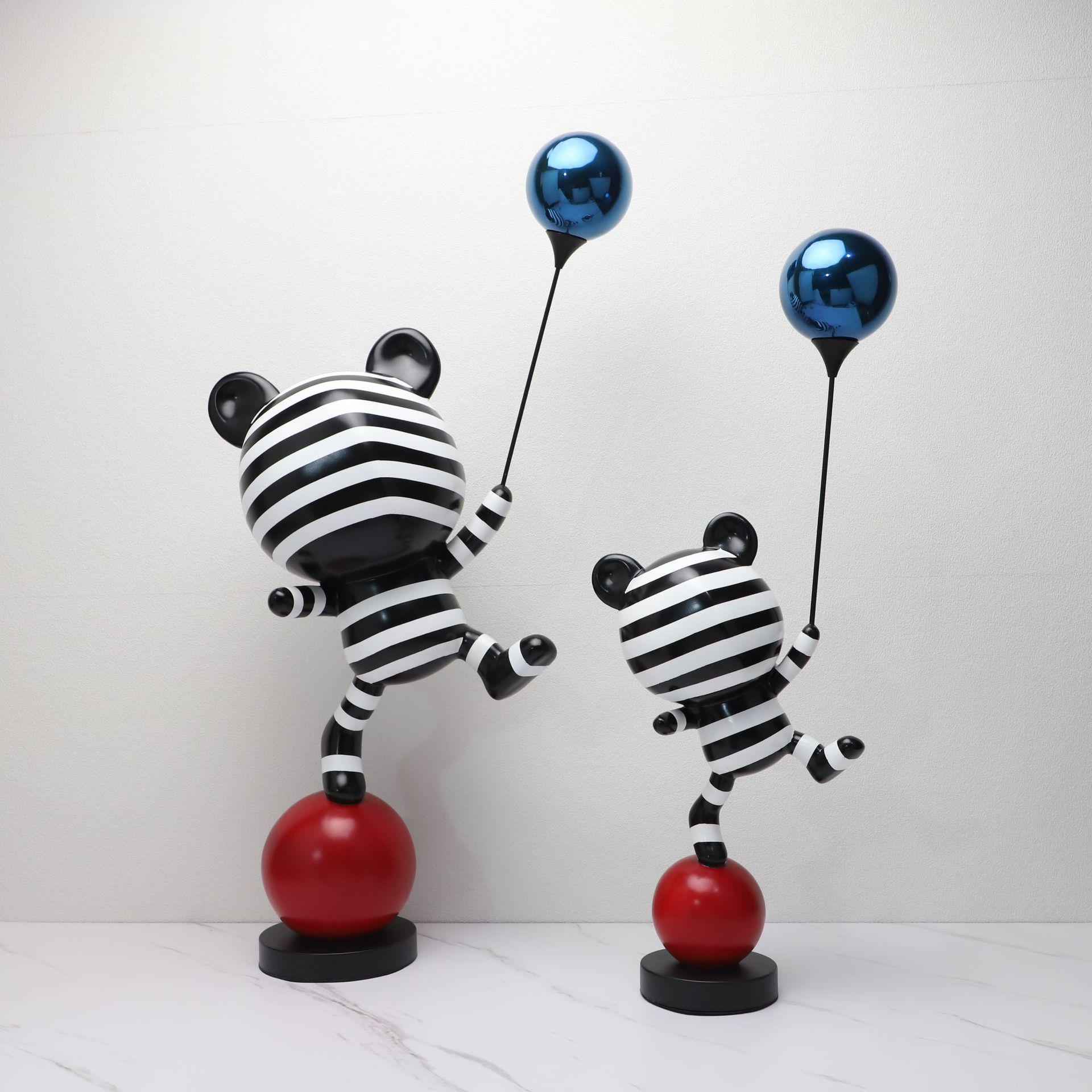 Modern Minimalist Striped Balloon Bear Sculpture: Luxury Resin Decoration for Living Room or Lobby
Modern Minimalist Striped Balloon Bear Sculpture: Luxury Resin Decoration for Living Room or Lobby
