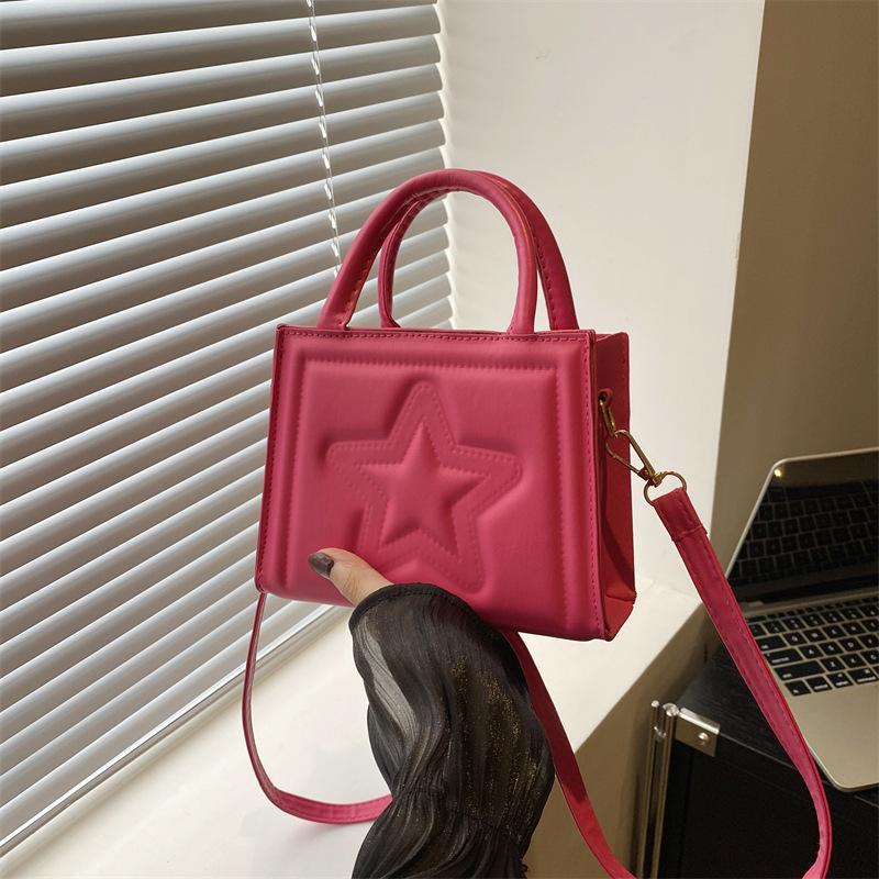 Niche design bag women s 2025 new fashion foreign style handbag versatile women s shoulder crossbody small square bag роза розовый
Niche design bag women s 2025 new fashion foreign style handbag versatile women s shoulder crossbody small square bag роза розовый