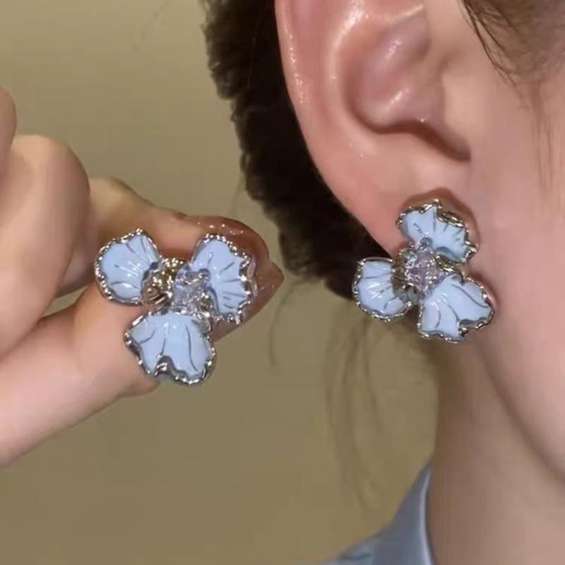 Роскошные серьги-цветы с капающим маслом, корейские серьги-гвоздики со стразами и кристаллами для девушек и женщин, модные украшения, аксессуары для вечеринок синий
Роскошные серьги-цветы с капающим маслом, корейские серьги-гвоздики со стразами и кристаллами для девушек и женщин, модные украшения, аксессуары для вечеринок синий