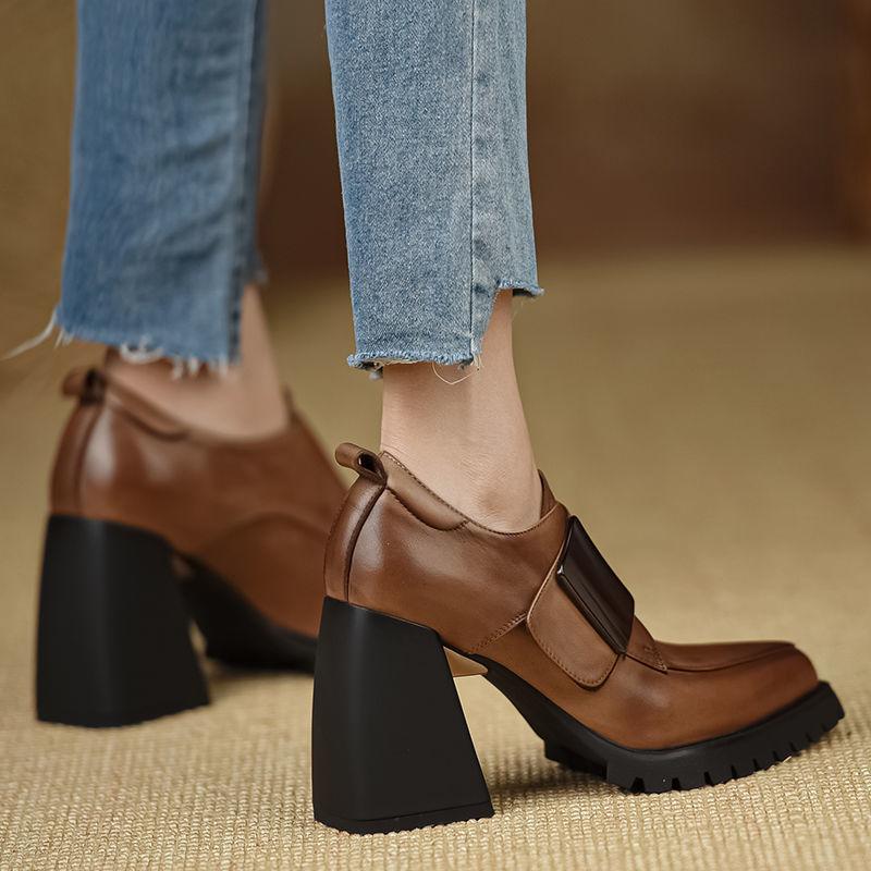 2025 новые ручной работы туфли на высоком толстом каблуке с глубоким вырезом, одинарные туфли в стиле ретро с острым носком, водонепроницаемая платформа, металлические женские туфли 39 коричневый
2025 новые ручной работы туфли на высоком толстом каблуке с глубоким вырезом, одинарные туфли в стиле ретро с острым носком, водонепроницаемая платформа, металлические женские туфли 39 коричневый