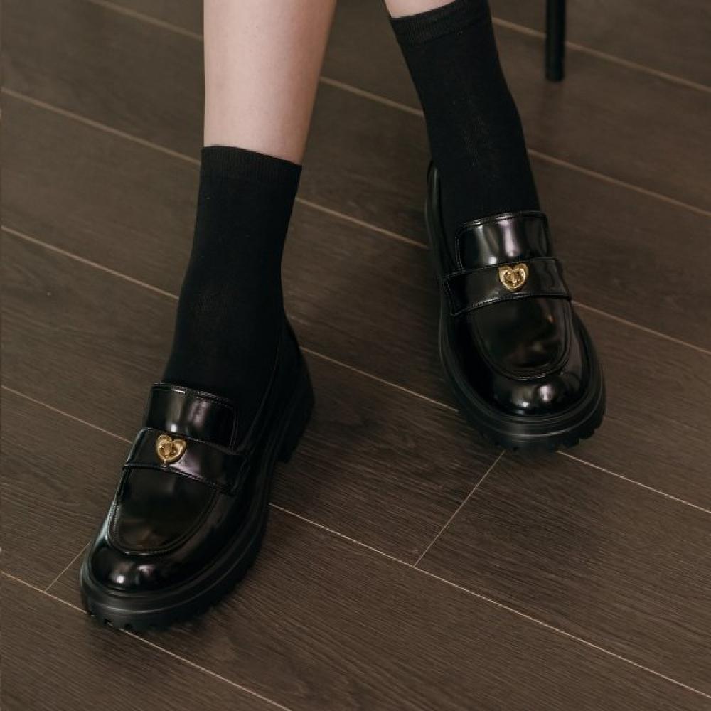 Elizabeth Stewart Jane Platform Loafer Ebal147528 blacks/245
Elizabeth Stewart Jane Platform Loafer Ebal147528 blacks/245