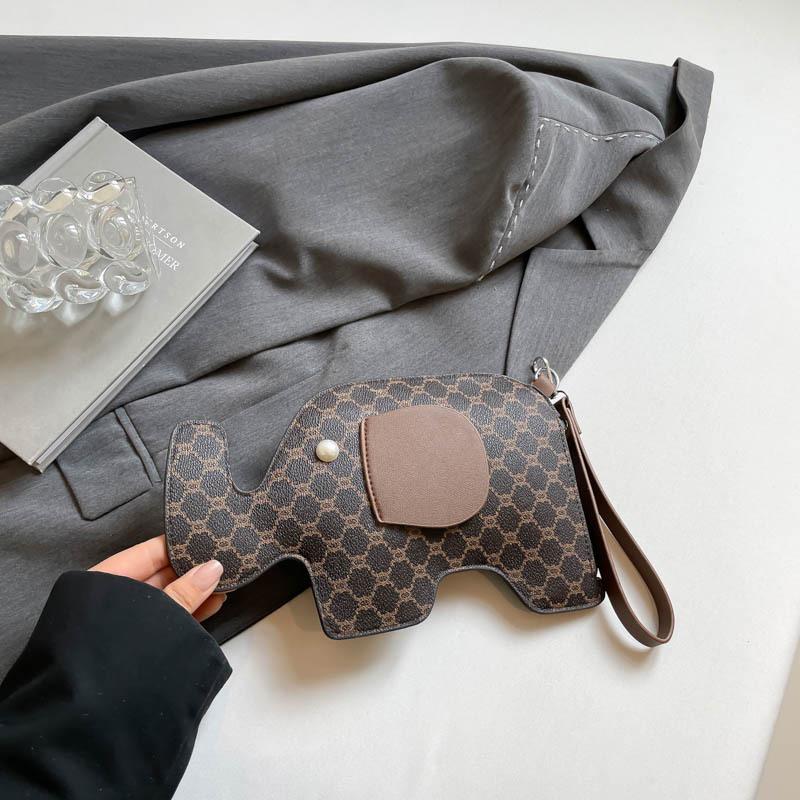 New beautiful niche cute creative baby elephant shape personality trend high sense hand bag
New beautiful niche cute creative baby elephant shape personality trend high sense hand bag