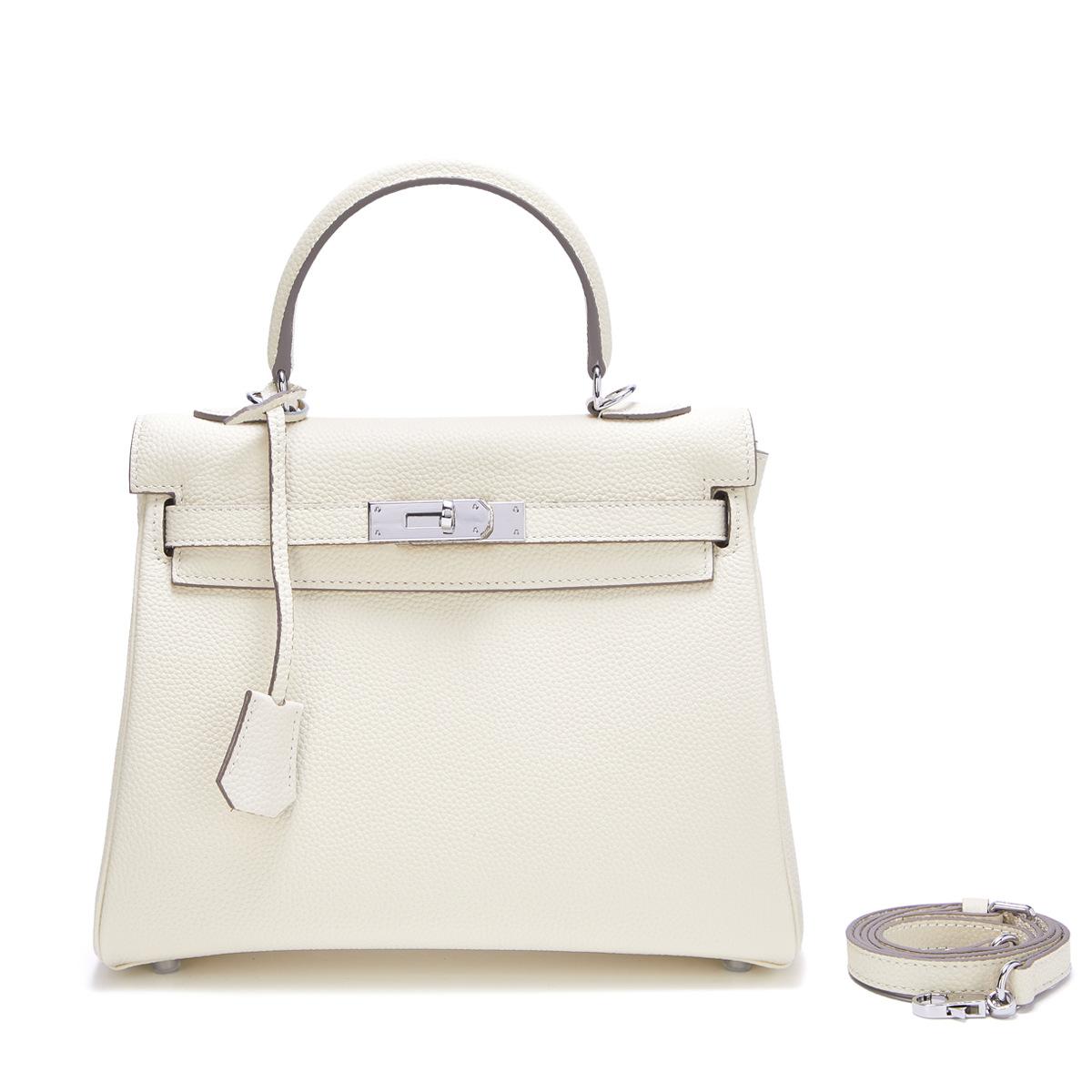 Новая сумка из коровьей кожи Togo с верхним слоем и серебряной пряжкой, модная фактурная сумка, атмосферная светская львица, одно плечо, диагональная крестообразная женская сумка 28x12x20cm белый
Новая сумка из коровьей кожи Togo с верхним слоем и серебряной пряжкой, модная фактурная сумка, атмосферная светская львица, одно плечо, диагональная крестообразная женская сумка 28x12x20cm белый