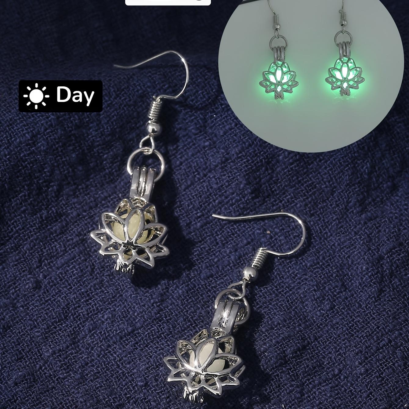 1Pair of Fashion Trend Lotus Pendant Earrings for Women, Suitable for Night Parties To Wear Halloween Gifts
1Pair of Fashion Trend Lotus Pendant Earrings for Women, Suitable for Night Parties To Wear Halloween Gifts