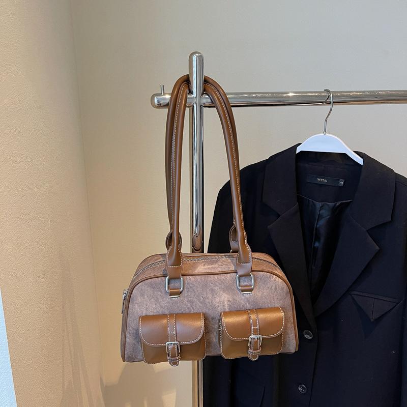 Autumn and winter retro niche contrasting colors commuting foreign style underarm Boston bag women s versatile casual personalized shoulder bag
Autumn and winter retro niche contrasting colors commuting foreign style underarm Boston bag women s versatile casual personalized shoulder bag